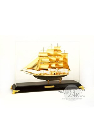 Thuyền buồm mạ vàng 24k
